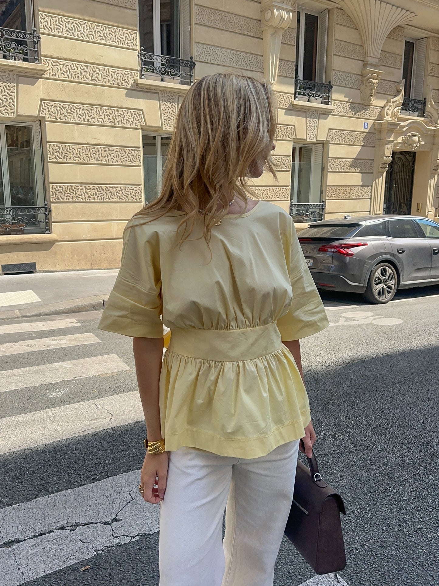 Amélie - Elegante Rugvrije Blouse met Striktaille