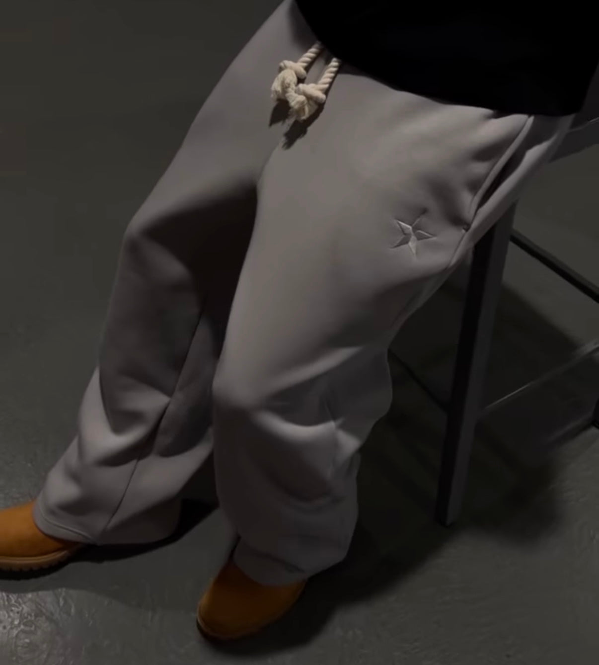 RetroFlex™ – De Perfecte Mix van Stijl en Comfort