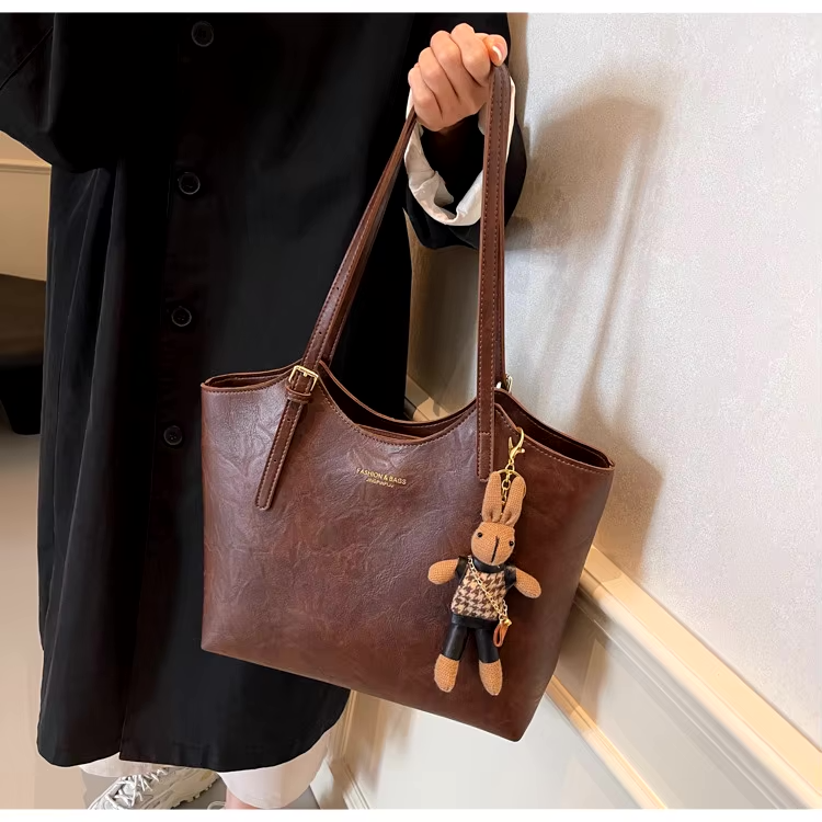 Nomade Luxe Tote – Tijdloze Stijl & Praktische Ruimte