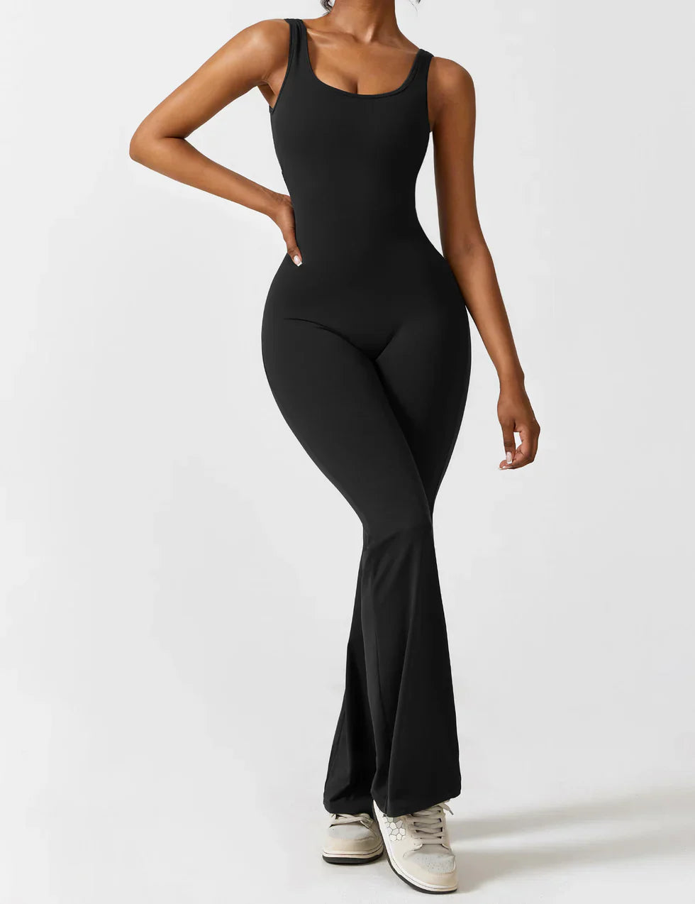 VedaFit™ – Jumpsuit met Flared Fit & Sculpting Effect!