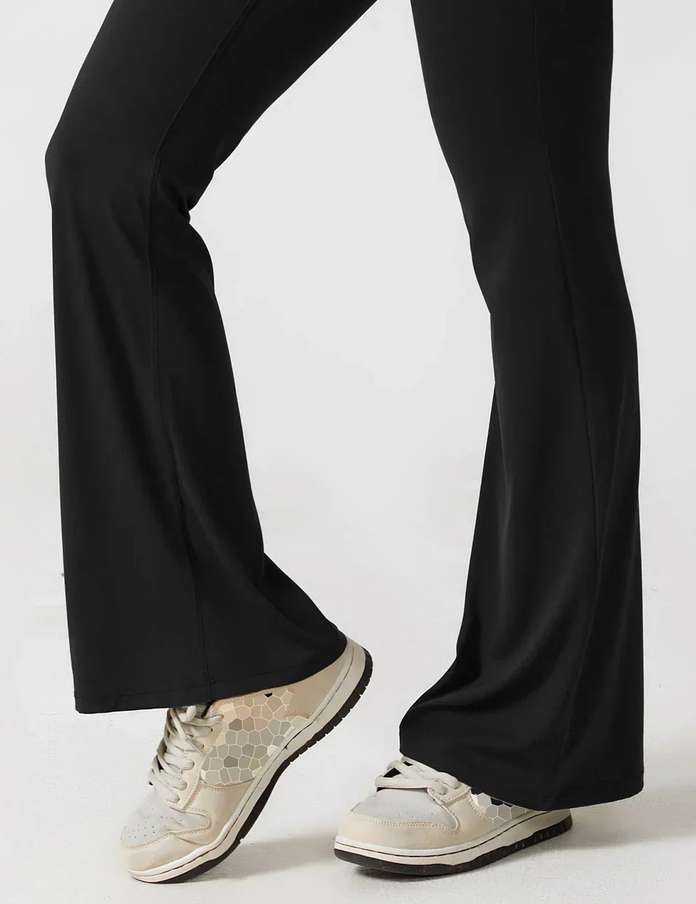 VedaFit™ – Jumpsuit met Flared Fit & Sculpting Effect!