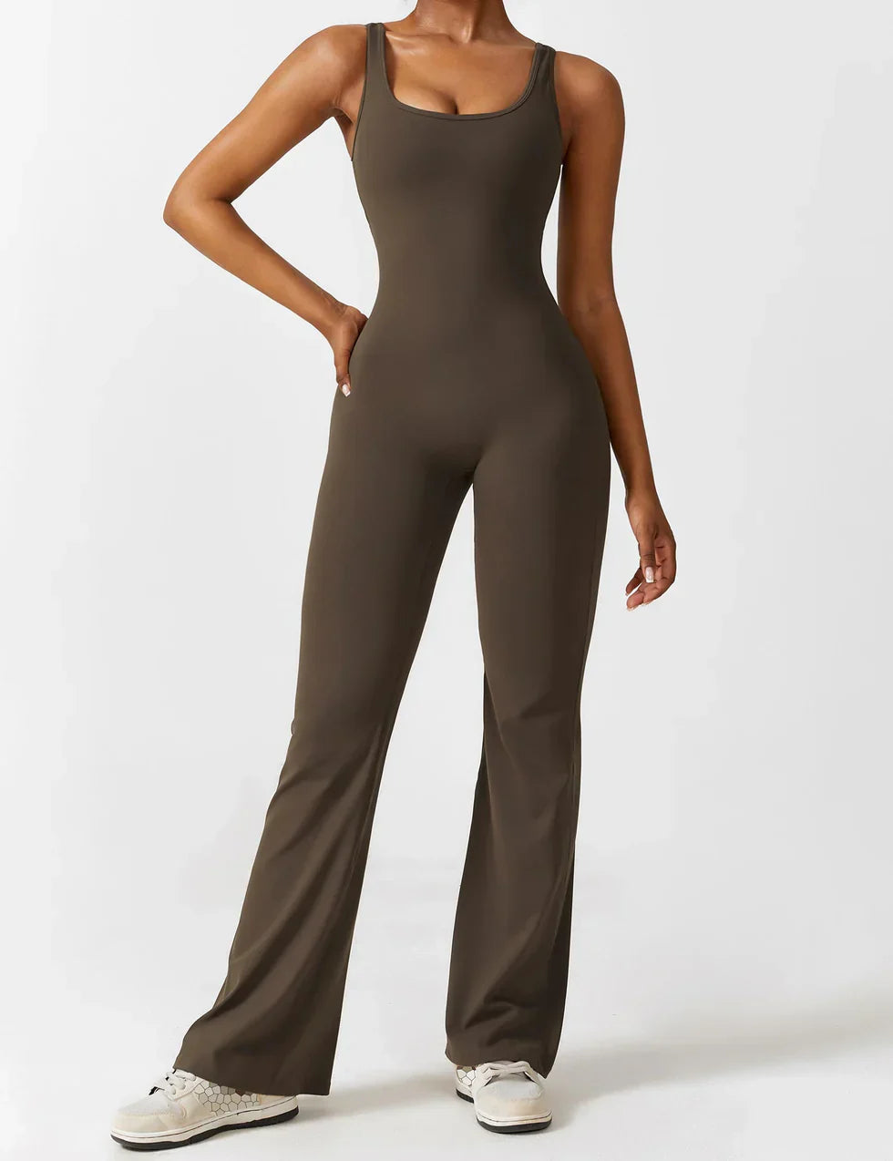 VedaFit™ – Jumpsuit met Flared Fit & Sculpting Effect!