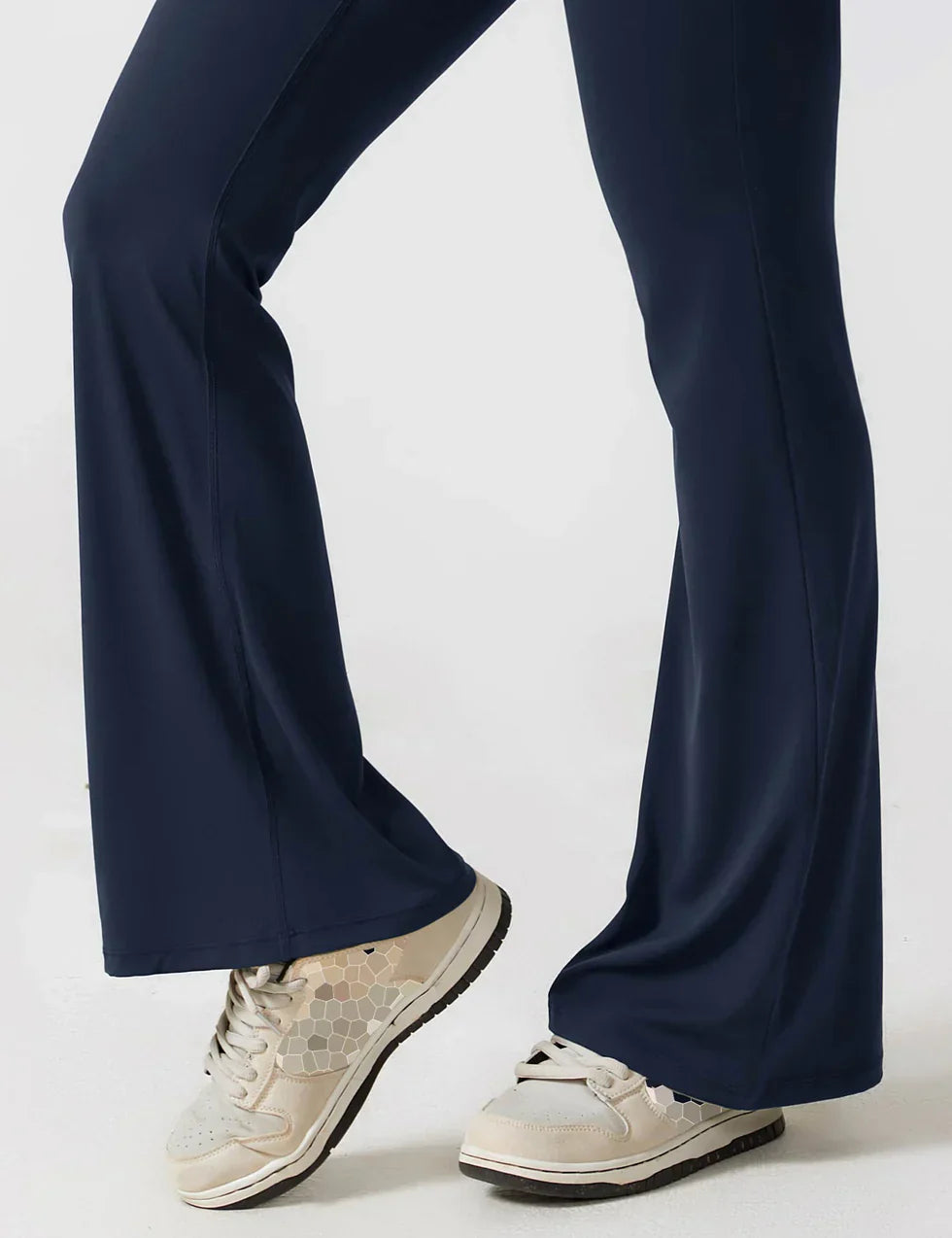 VedaFit™ – Jumpsuit met Flared Fit & Sculpting Effect!