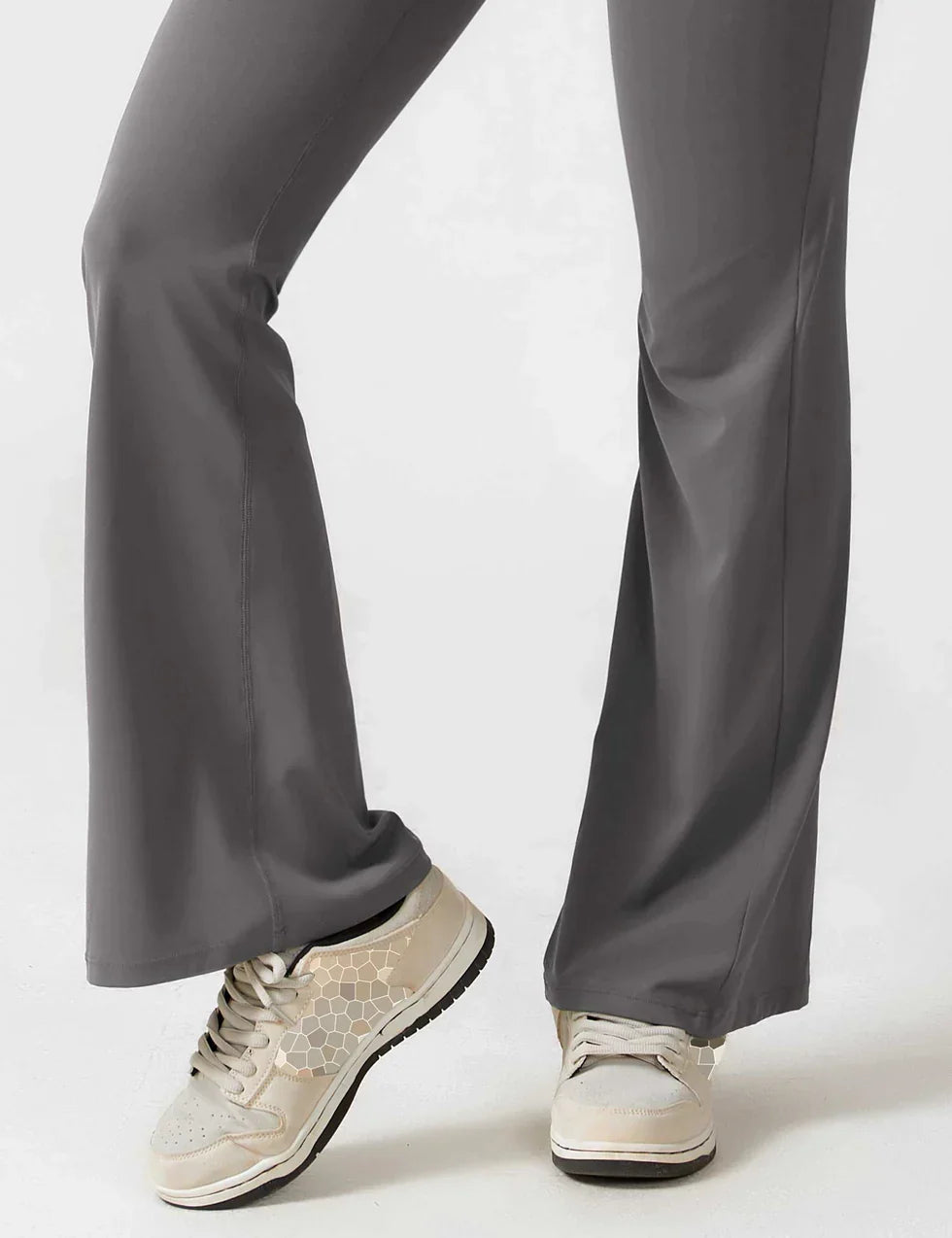VedaFit™ – Jumpsuit met Flared Fit & Sculpting Effect!