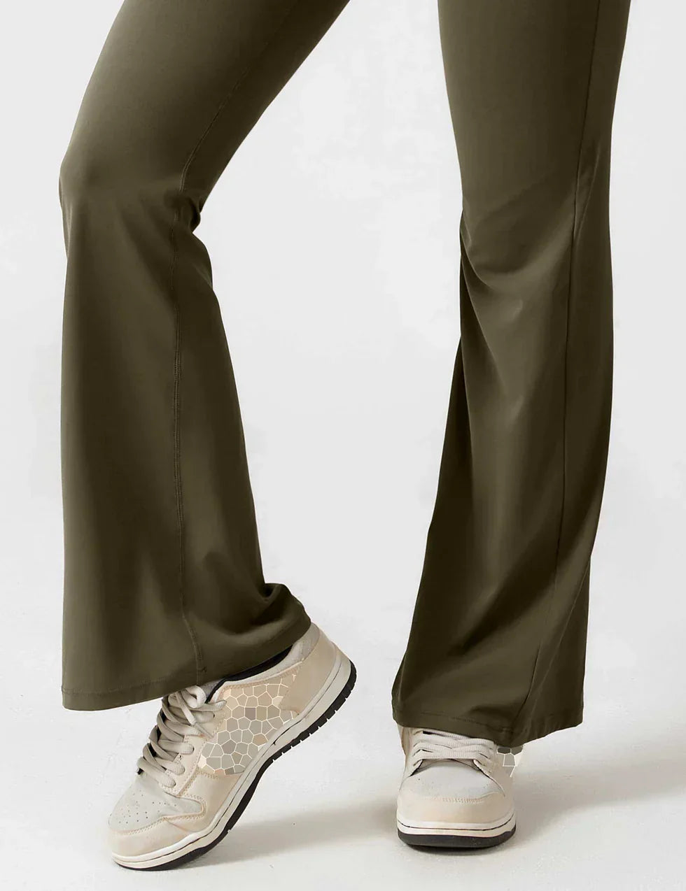 VedaFit™ – Jumpsuit met Flared Fit & Sculpting Effect!