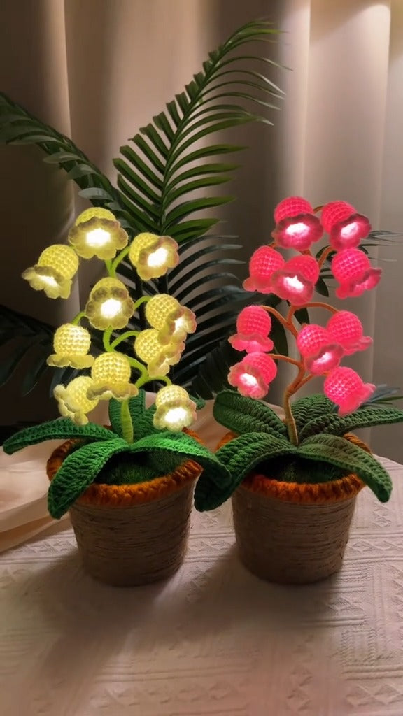 BlossoLite™ – Handgehaakte Bloemlamp vol Warmte en Charme