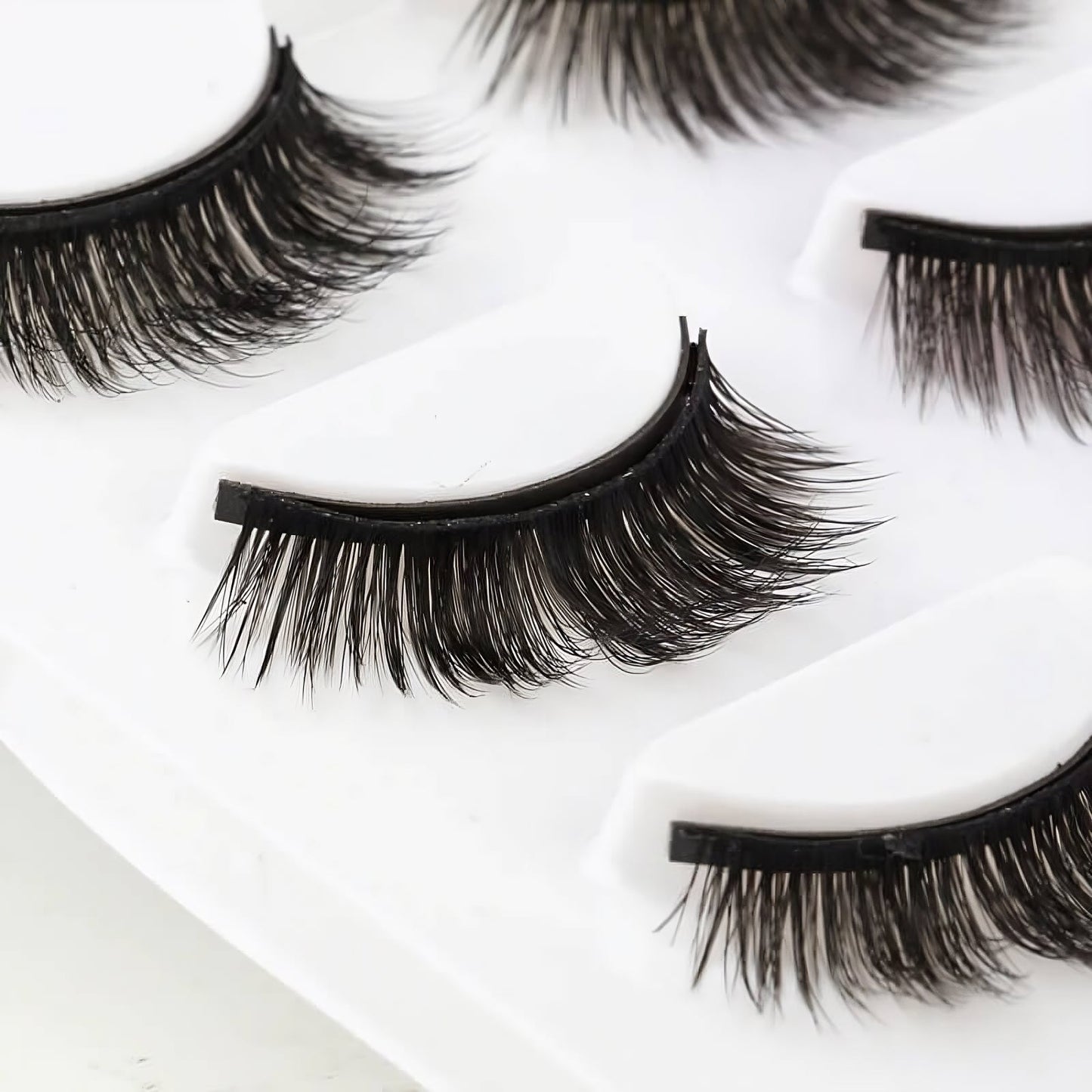 LuxeMagnetix™ | Magnetische Wimpers voor Ongeëvenaard Comfort en Glamour