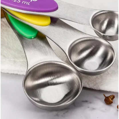 MagnoSet™ – De Slimme RVS Maatlepelset met Magnetisch Design