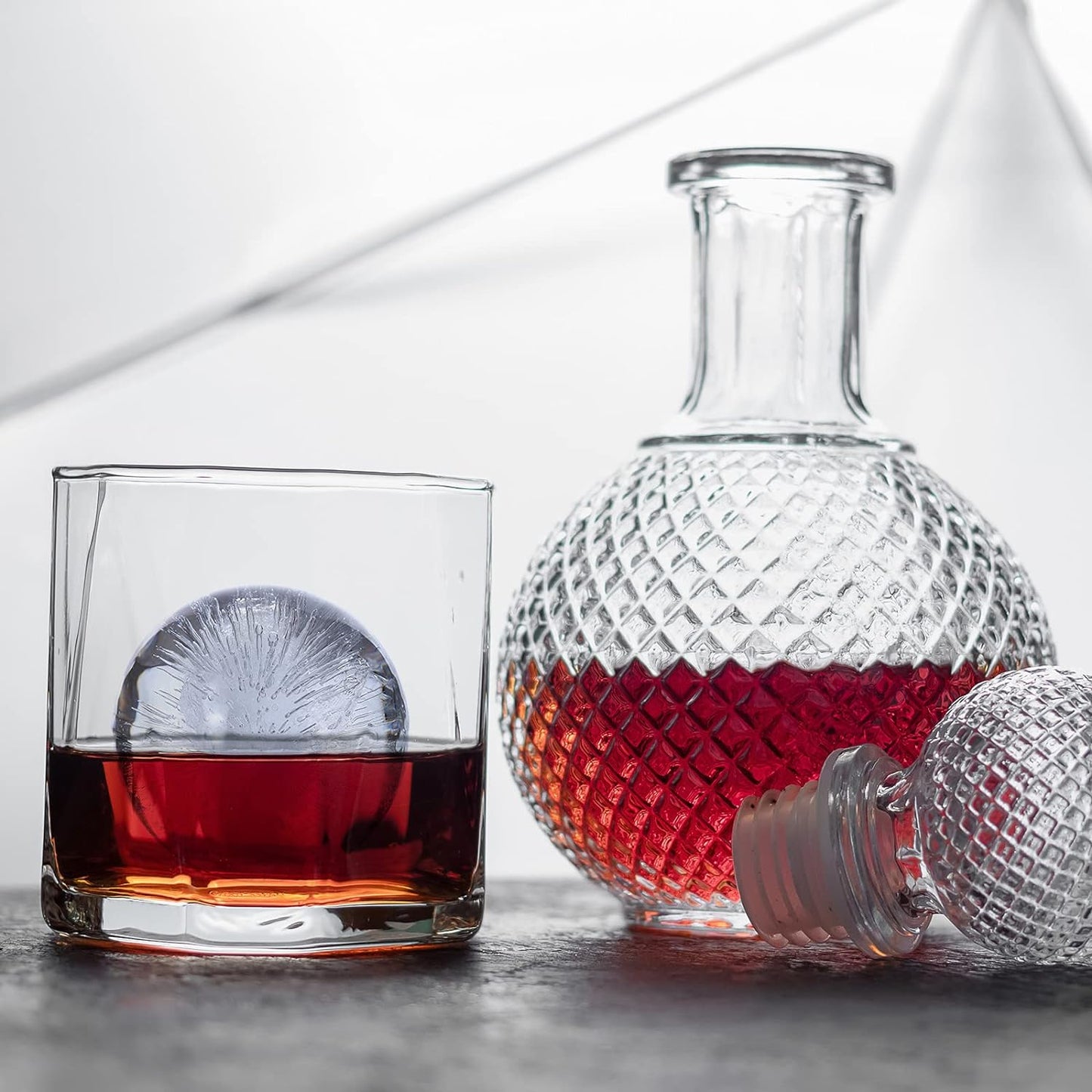 CoolSphere™ – Siliconen IJsbollenmaker voor Drankjes met Stijl