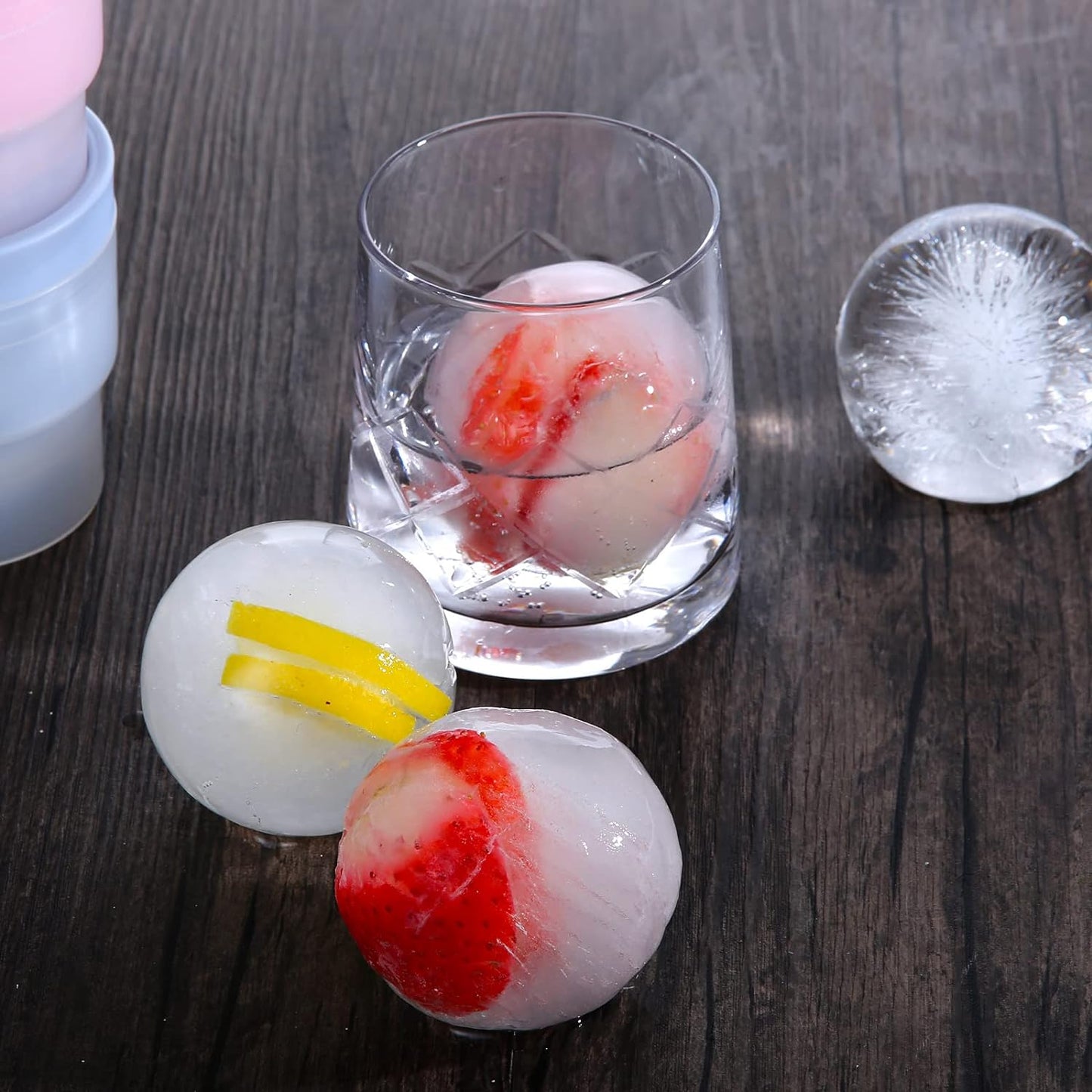 CoolSphere™ – Siliconen IJsbollenmaker voor Drankjes met Stijl