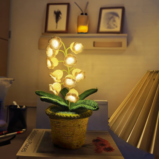 BlossoLite™ – Handgehaakte Bloemlamp vol Warmte en Charme