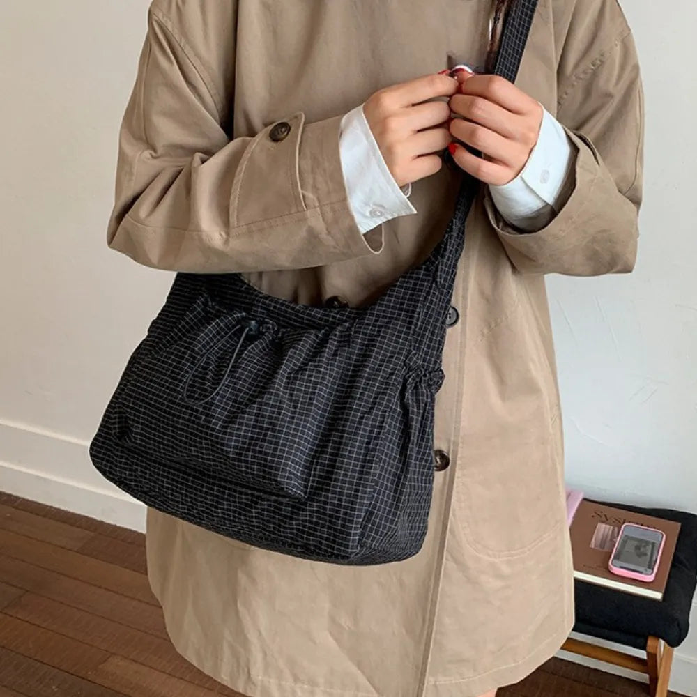 Nuvéra™ MoveLite Nylon Crossbodytas