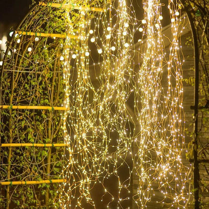 LumiWeave™ – Premium Kerstverlichting voor een Sprookjesachtige Boom