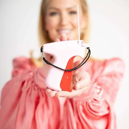 ThreadTidy™ – Jouw Snelle Oplossing voor Kleding in een Handomdraai