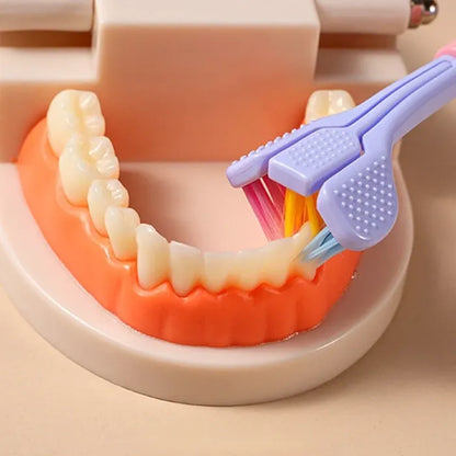 TripleClean™ – De 3-Zijdige Tandenborstel voor een Stralende Glimlach