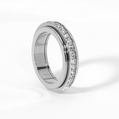 AureliaTurn™ – Luxe Draaiende Zirkonia Ring